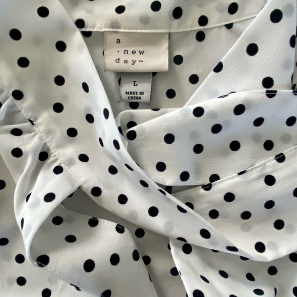 A New Day, Sleeveless top, with tie around neck, L - Picture 4 of 7